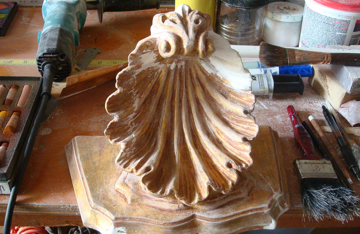 Adorno en proceso de restauracion grand
