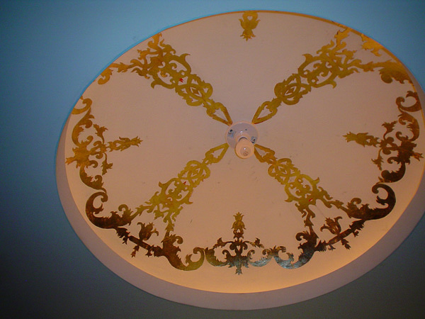Ceiling gold leaf finish
